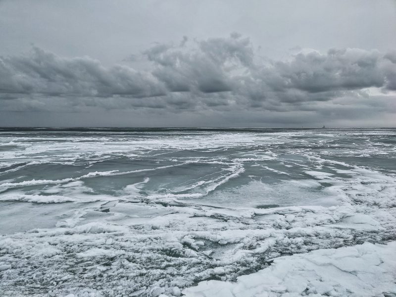 В Бердянске замерзло море