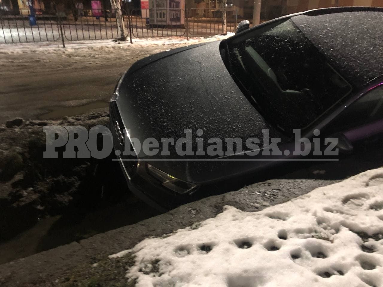 Пьяный немец попал в ДТП в центре Бердянска (видео)