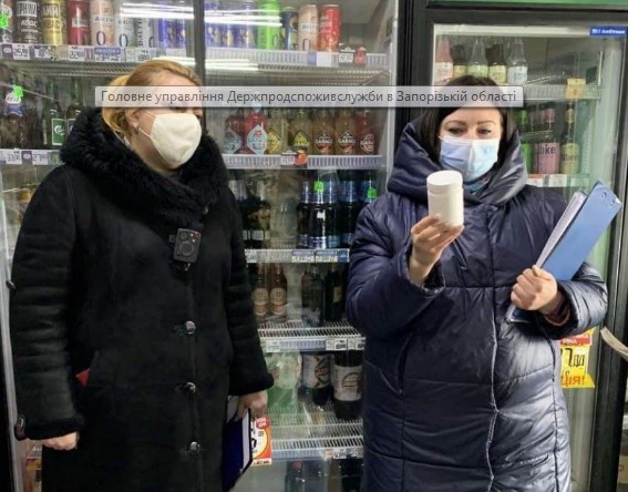 В запорожских магазинах и на рынках предпринимателей оштрафовали за нарушения карантин