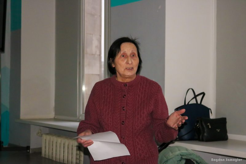 Запорожская писательница презентовала новый сборник поэзии и песен 
