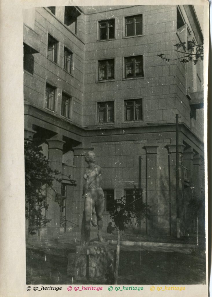 Как в Запорожье выглядели дома-близнецы в конце 40-х годов прошлого века -фото