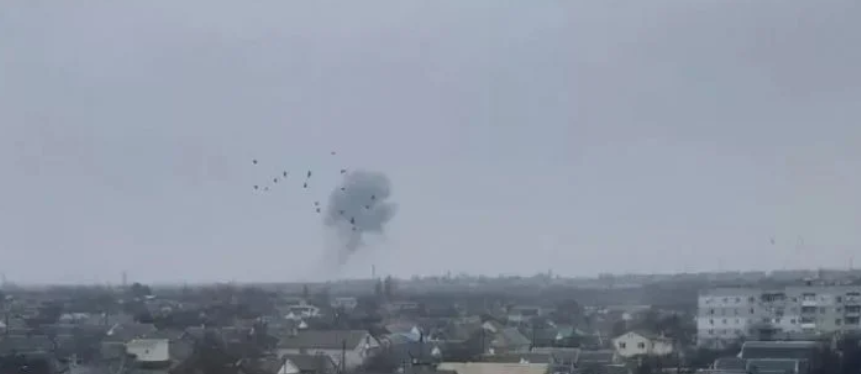 В Бердянске взорвали военную часть (ФОТО)