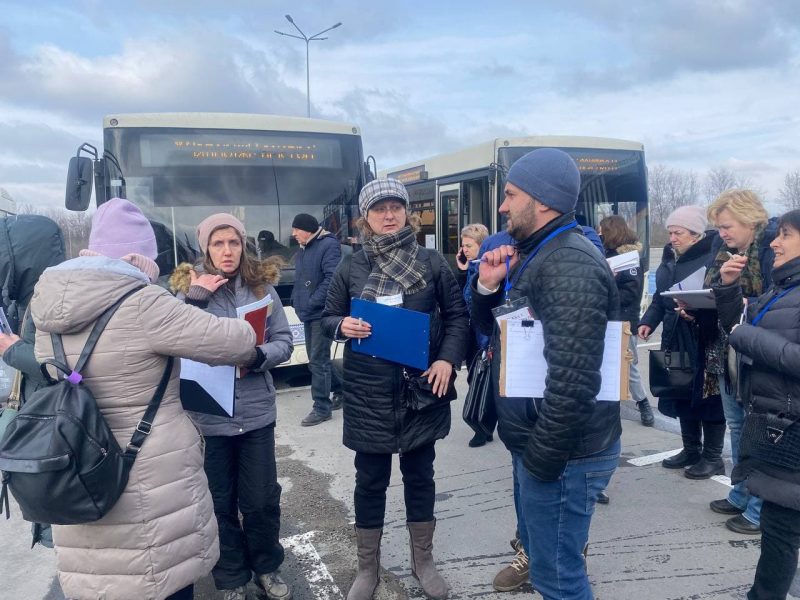 До Запоріжжя прибула евакуаційна колона мешканців окупованих російською армією міст