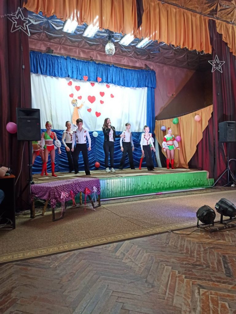 Артисти запорізького цирку відвідали вихованців дитячого будинку-інтернату