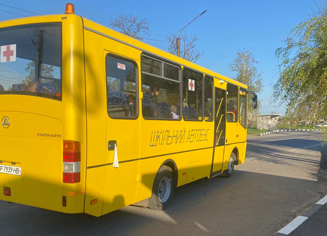 На шкільному автобусі до Запоріжжя виїхали 29 мешканців громади