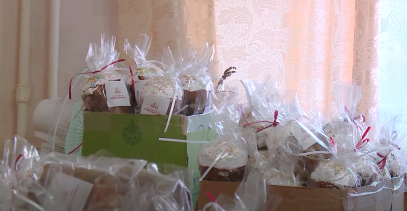 Кілька тисяч людей у Запоріжжі отримали святкові паски