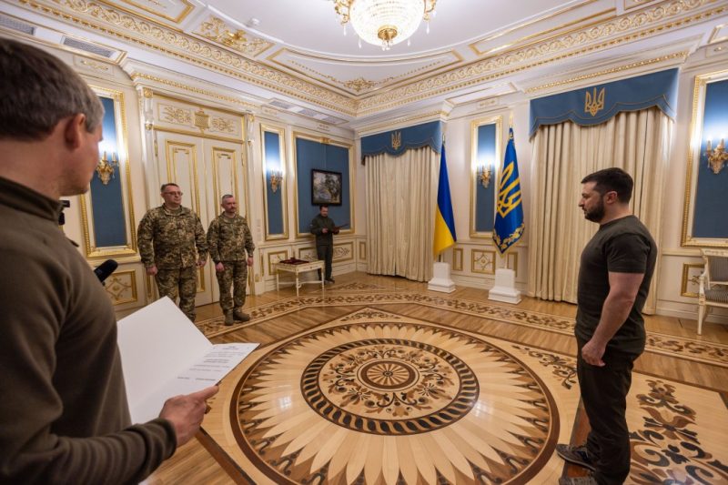 Найвищу державну нагороду Президент вручив полковнику Сергію Мусієнку