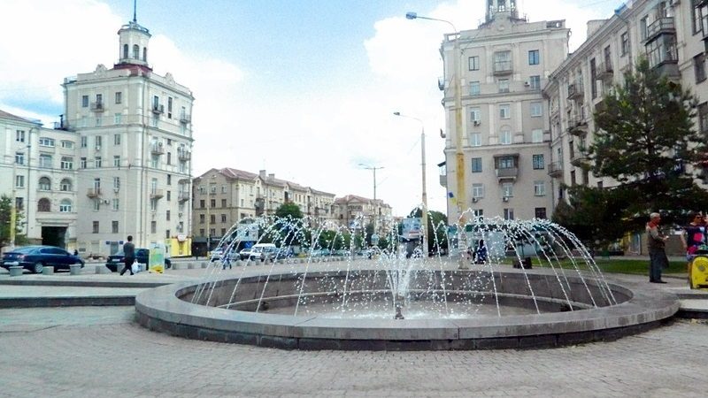 фонтан на площі Поляка