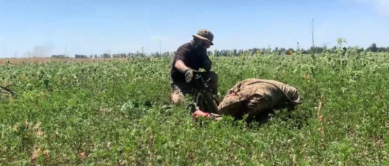 Боєць “Азову” відсвяткував день народження, запустивши по окупантах "святковий міномет" - відео