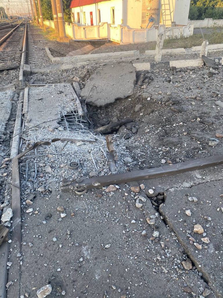 Залізничний вузол за кілька кілометрів від Мелітополя пошкоджено внаслідок вибухів