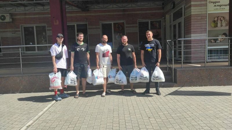 Волонтери молодіжної організації металургійного підприємства передали допомогу Запорізькому обласному перинатальному центру