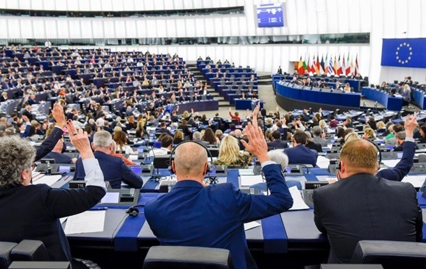 Європарламент схвалив виділення Києву 5 млрд євро