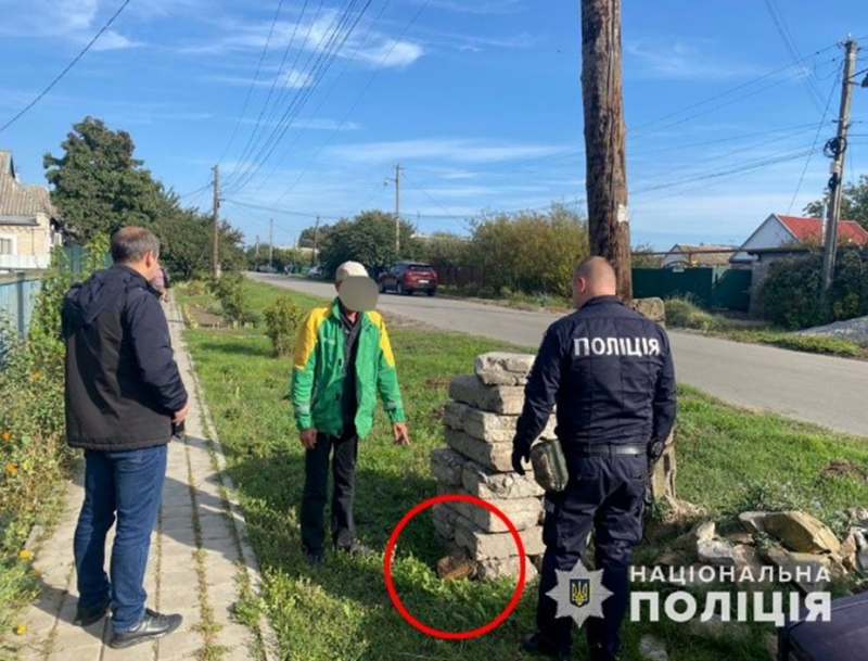 У Запорізькій області посеред вулиці напали на пенсіонерку