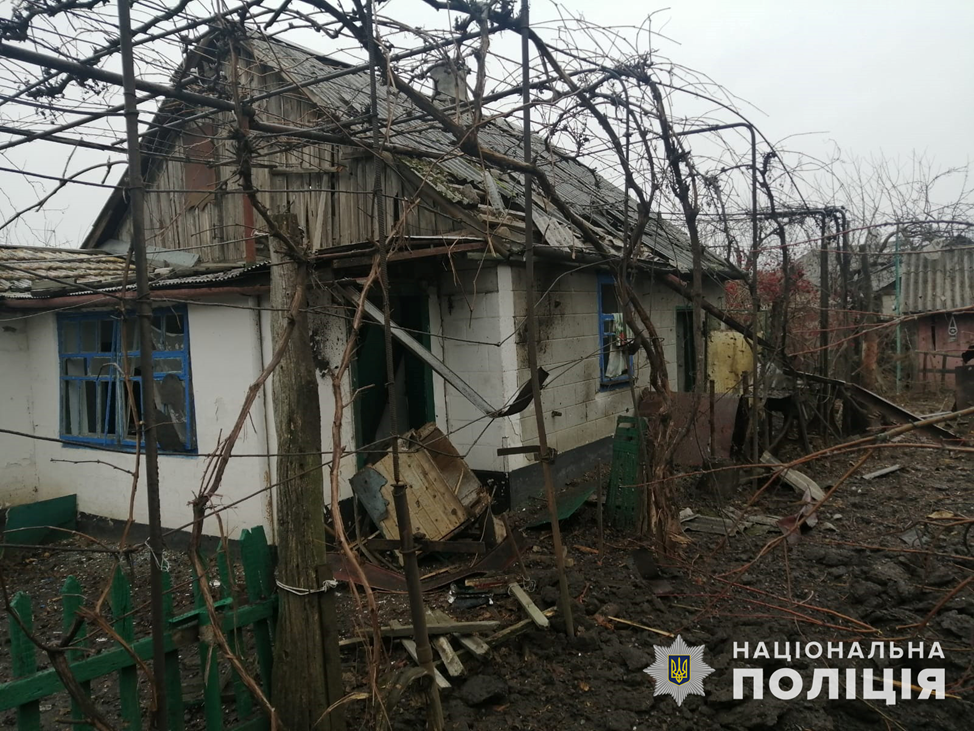 на запоріжжі росіяни обстріляли близько 20 будинків: поліцейські зібрали докази воєнних злочинів