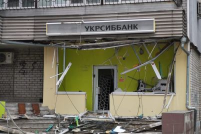 bankomat-v-zaporozhe-vzorvali-s-pomoshhyu-vozdushnyh-sharov-foto-video.jpg