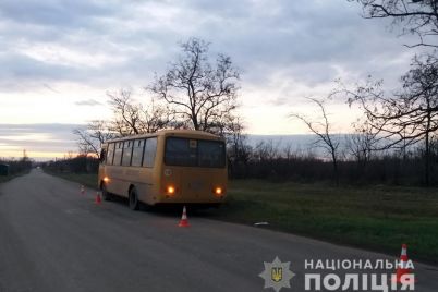 chergova-dtp-na-zaporizhzhi-shkilnij-avtobus-zitknuvsya-z-avtoczisternoyu-foto.jpg