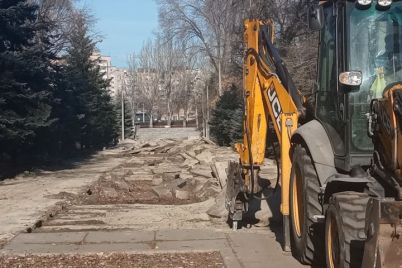 chto-remontiruyut-v-glavnom-zaporozhskom-parke-foto.jpg