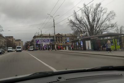 kak-rabotaet-obshhestvennyj-transport-zaporozhya-v-zapretnoe-vremya-foto.jpg