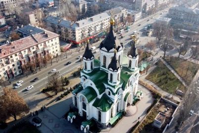 kak-v-zaporozhe-vyglyadit-tochnaya-kopiya-glavnogo-hrama-aleksandrovska-foto.jpg