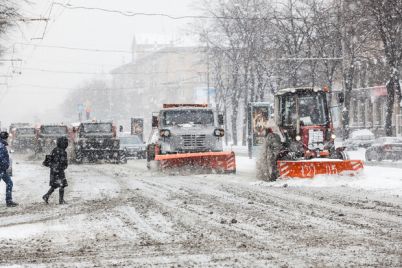 nepogoda-razbushevalas-v-zaporozhe-i-oblasti-iz-za-snega-uvelichilos-kolichestvo-dtp.jpg