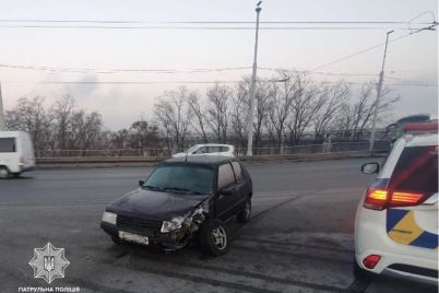 rabotal-evakuator-v-zaporozhe-stolknulis-avto-na-plotine-dneproges-foto.jpg