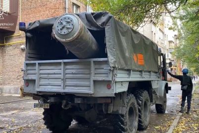 raketna-ataka-zaporizhzhya-yak-viglyadad194-postrazhdala-kvartira-foto-video.jpg