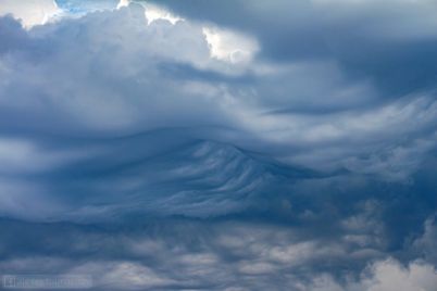 slovno-more-v-nebe-nad-zaporozhem-poyavilis-neobychnye-oblaka-foto.jpg