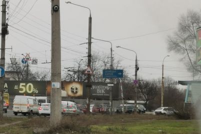 transportnyj-kollaps-v-zaporozhe-na-plotine-obrazovalas-ogromnaya-probka-video.jpg