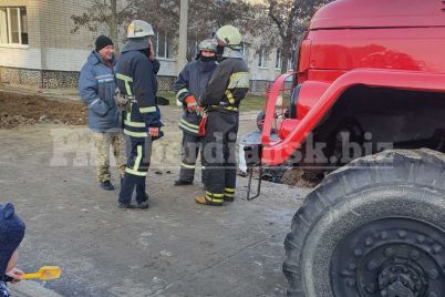 v-berdyanske-evakuirovali-uchashhihsya-shkoly-iz-za-ugrozy-pozhara.jpg