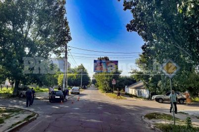 v-berdyanske-ne-podelili-dorogu-legkovye-avtomobili-v-dtp-postradal-podrostok-iz-harkovskoj-oblasti.jpg
