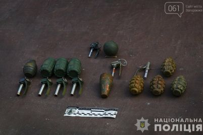 v-zaporizhzhi-bilya-navchalnogo-zakladu-viyavili-pakunok-z-granatami-1.jpg