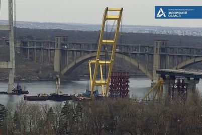 v-zaporozhe-aktivno-prohodit-stroitelstvo-mosta-v-rajone-krivoj-buhty-kogda-ego-otkroyut-video.jpg