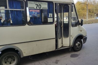 v-zaporozhe-patrulnye-policzejskie-i-ukrtransbezopasnost-provodyat-rejdy-v-passazhirskom-transporte-chto-grozit-narushitelyam.jpg