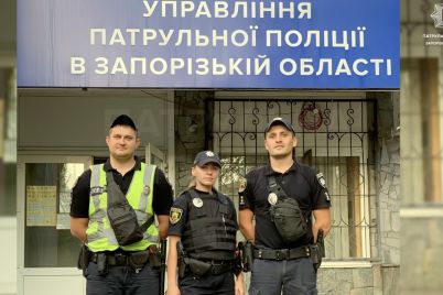 v-zaporozhe-patrulnye-pomogli-spasti-mladencza-kotoryj-zadyhalsya.jpg