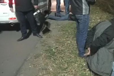 v-zaporozhe-politseyskie-vyimogali-dengi-s-polzovateley-sayta-znakomstv-video.png