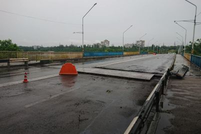 v-zaporozhe-pristupili-k-remontu-na-arochnom-mostu-foto.jpg