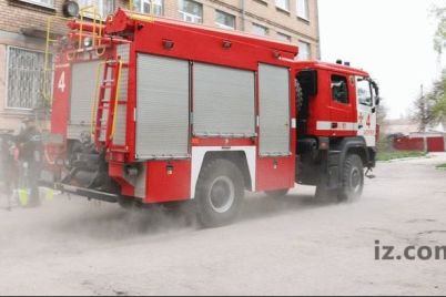 v-zaporozhe-zagorelas-devyatietazhka.jpg