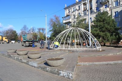 v-zaporozhe-zakryli-fontany-na-ploshhadi-polyaka-foto.jpg