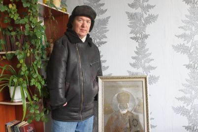 v-zaporozhskoj-oblasti-hudozhnik-vygraviroval-unikalnuyu-ikonu-svyatogo-nikolaya.jpg