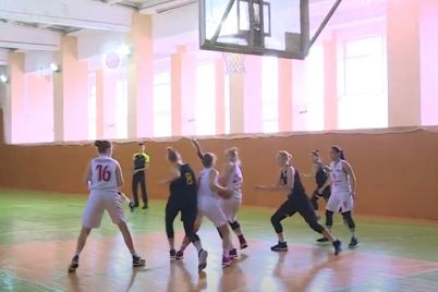 yak-zaporizka-kozachka-zigrala-z-kid197vskoyu-basketbolnoyu-komandoyu.jpg