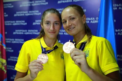 zaporizki-sportsmenki-otrimali-bronzovi-nagorodi-chempionatu-d194vropi-2021-z-plyazhnogo-volejbolu.jpg